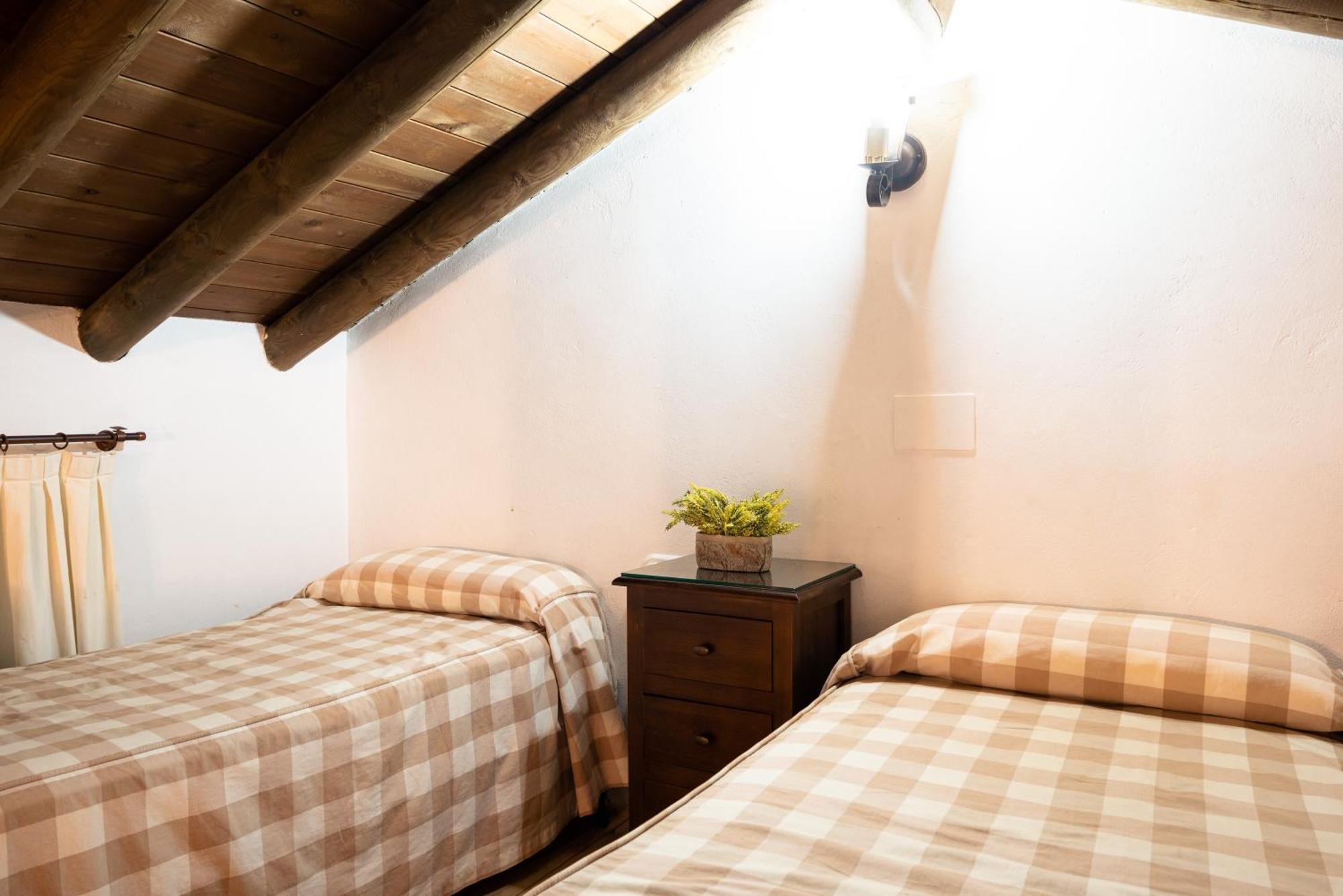 Villaviciosa de Córdoba Bungalows Camping Jimmy Jones מראה חיצוני תמונה